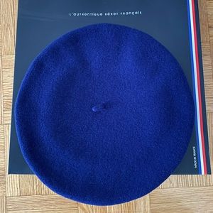French Beret, Royal blue, one size only, can be stretched to be more loose.